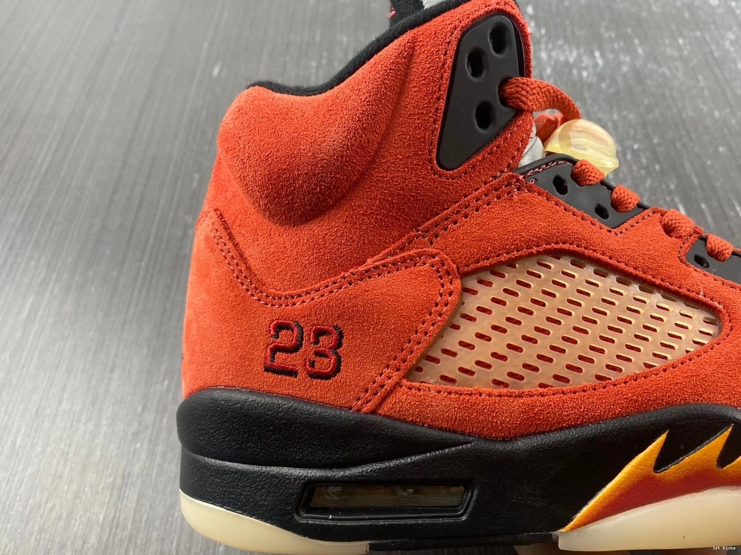 Air DO9336-800 5 Mars” Jordan On  “Dunk 0307